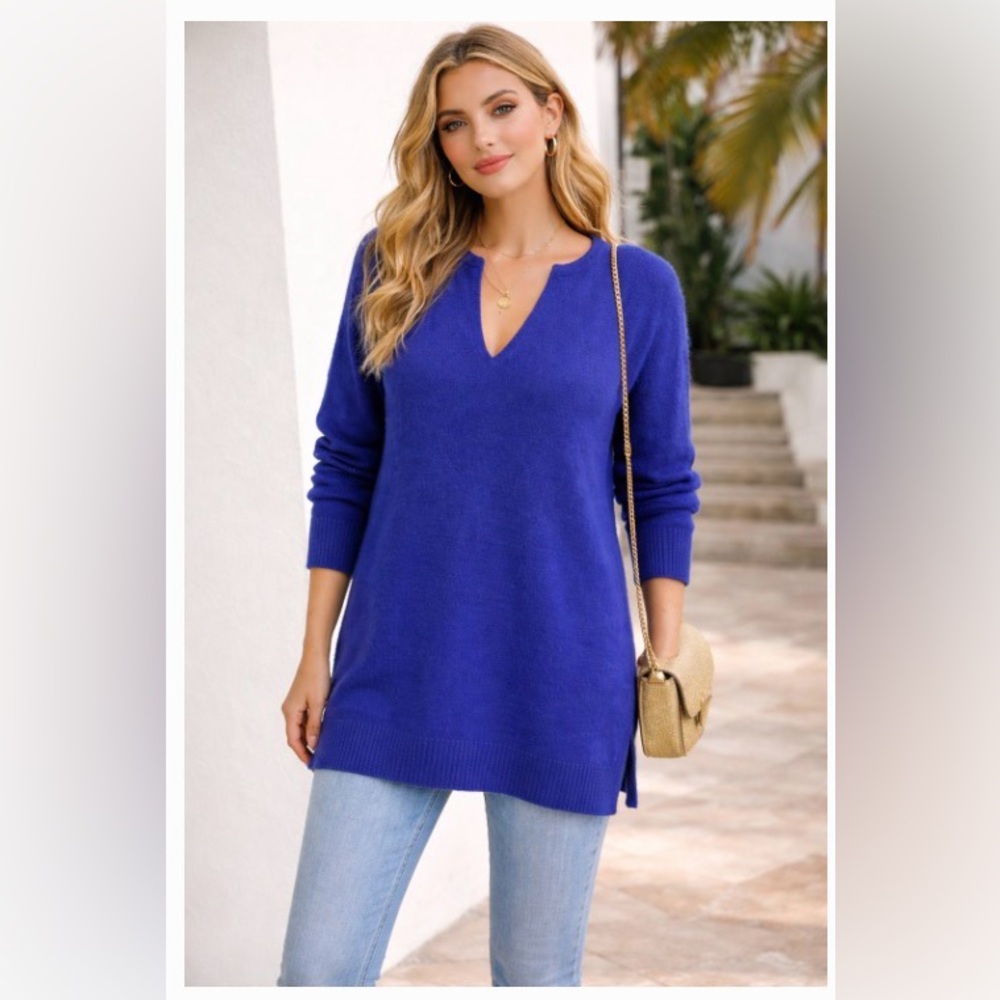 Kenar 100% luxurious cashmere Women's Blue Vneck tunic sweater  size medium